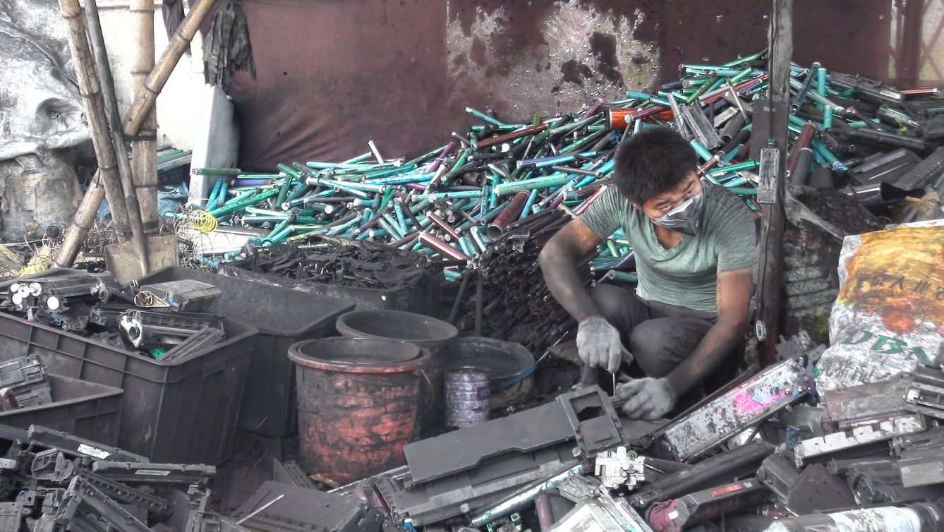 La basura electrónica es un problema económico y medioambiental. (Imagen: baselactionnetwork | Flickr)