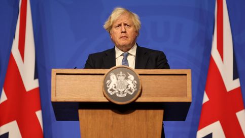 El 'partygate' hunde a Boris: poco queda del emperador que conquistó Reino Unido