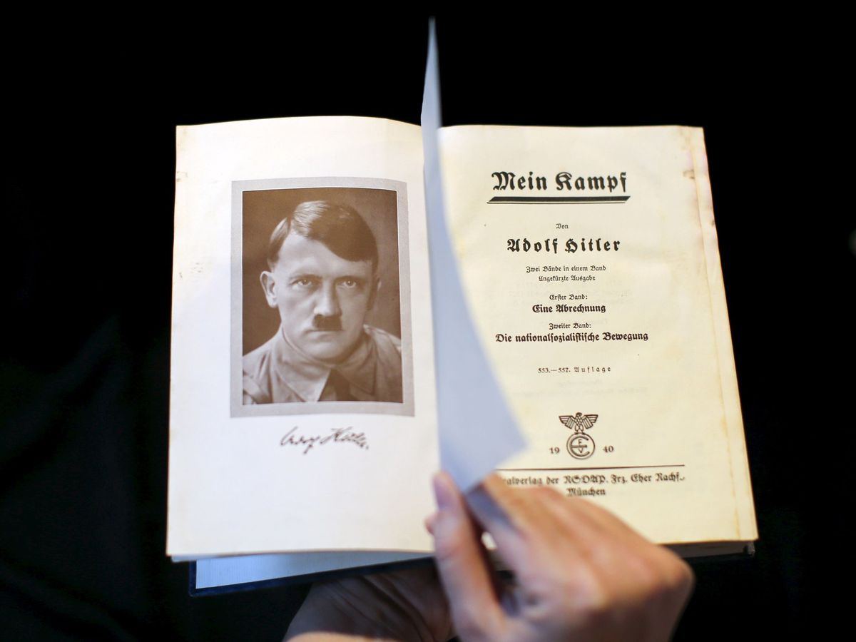 Foto: Una copia del 'Mein Kampf' ('Mi Lucha'). Adolf Hitler. Foto: EFE