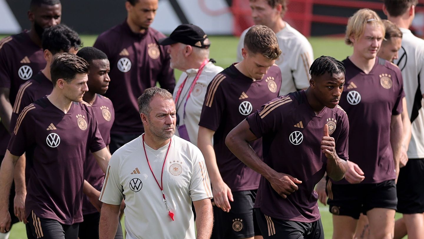 La selección alemana en un entrenamiento previo al inicio del Mundial de Qatar.