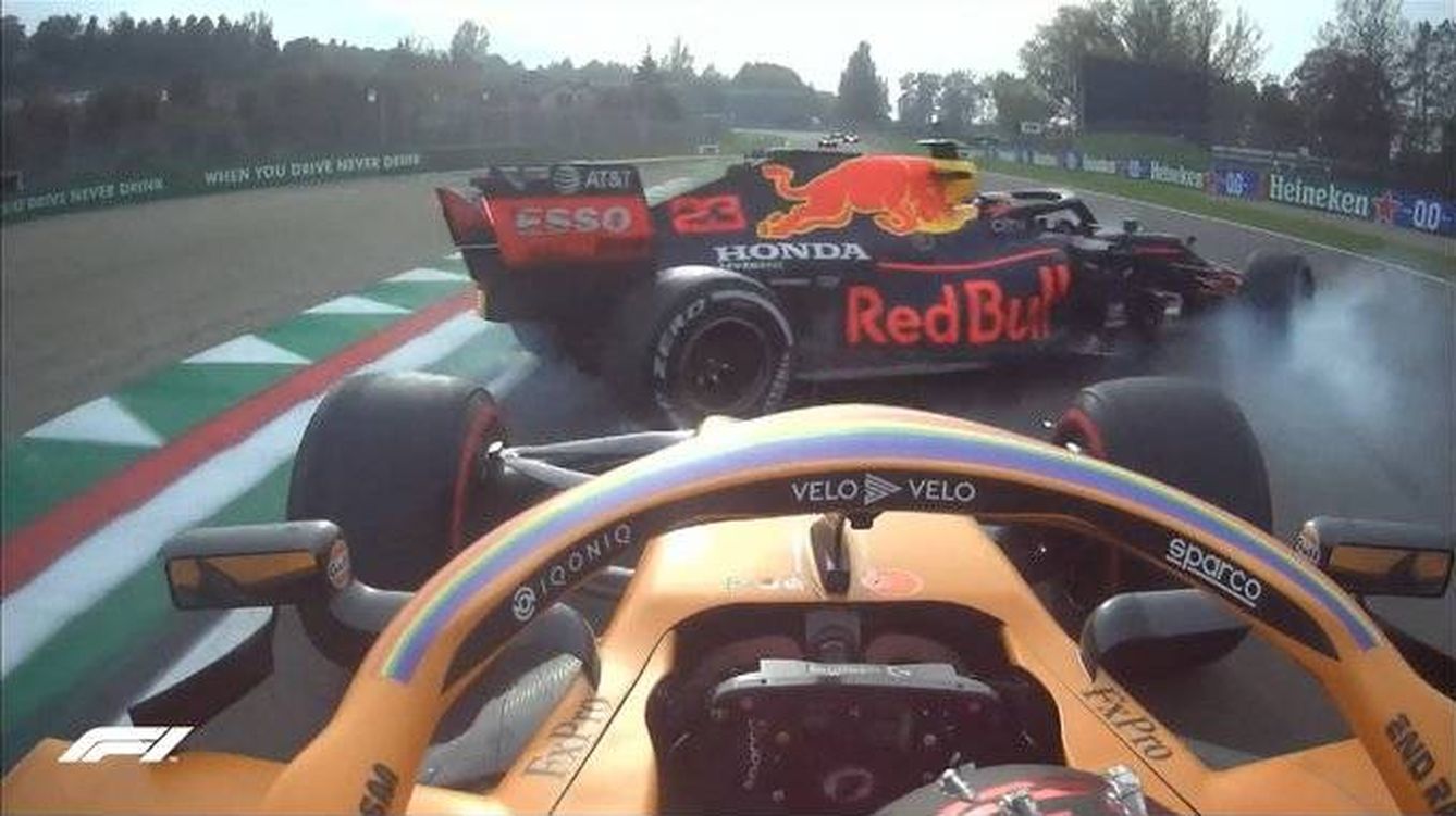 Foto: Carlos Sainz fue afortunado al poder evitar con reflejos el trompo inesperado de Albon. (F1)