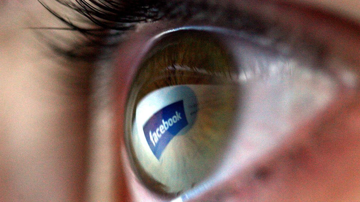 Dos usuarios demandan a Facebook por analizar mensajes privados de forma masiva