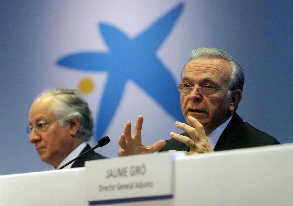Foto: El presidente de CaixaBank, Isidre Fainé (d), y el consejero delegado, Juan M. Nin (d). (EFE)