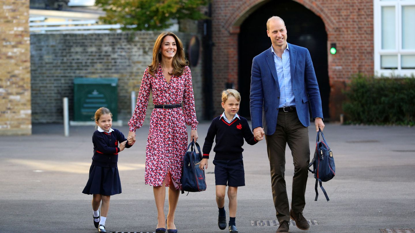 Los duques de Cambridge, el primer día de colegio de sus hijos. (Reuters)