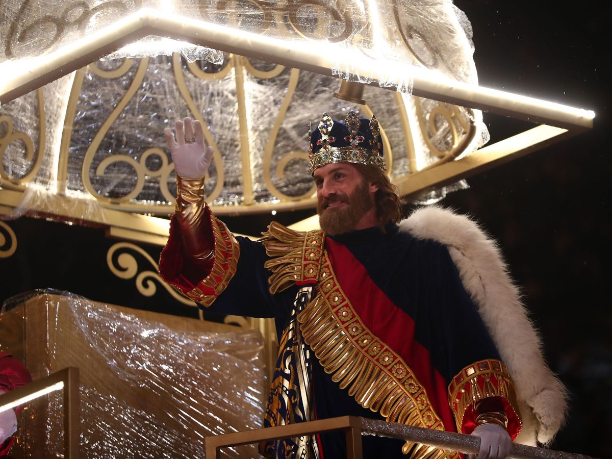 Foto: El rey Gaspar, en la cabalgata de Madrid de este miércoles. (EFE/Miguel Oses)