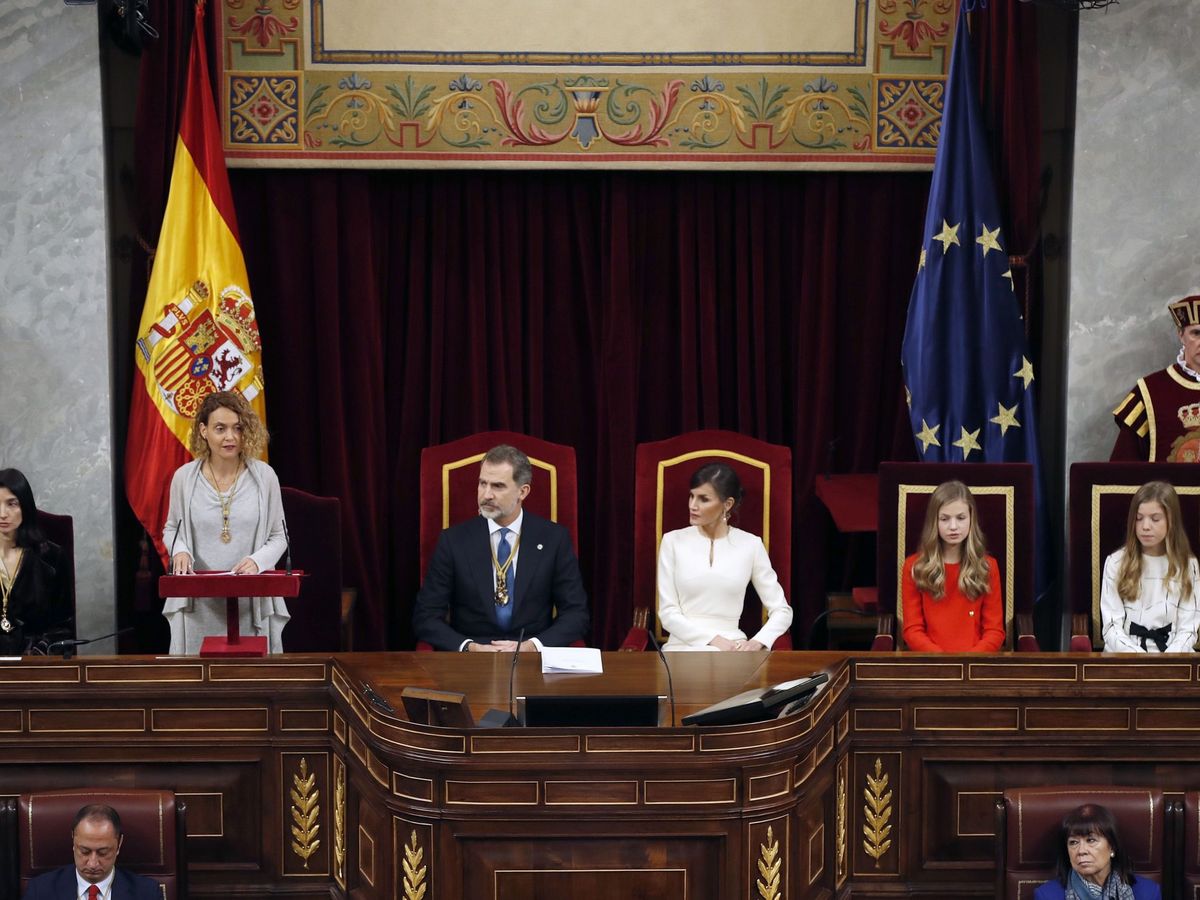 Foto: La familia real, en el Congreso durante la apertura de la legislatura. (EFE)