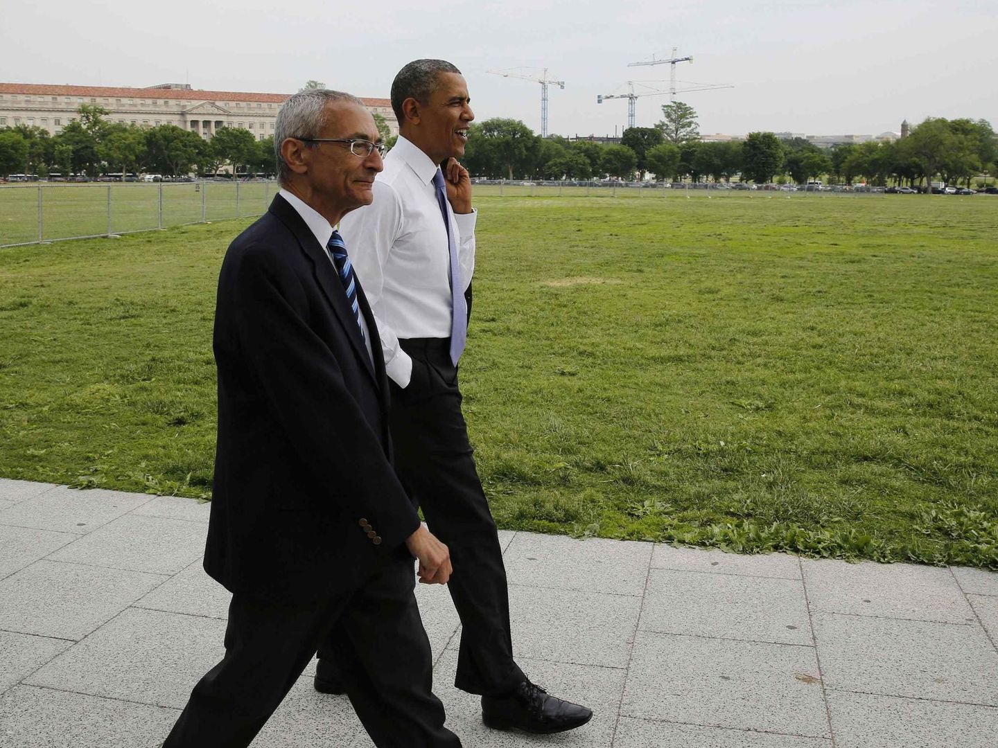Barack Obama y John Podesta, en 2014. (Reuters)