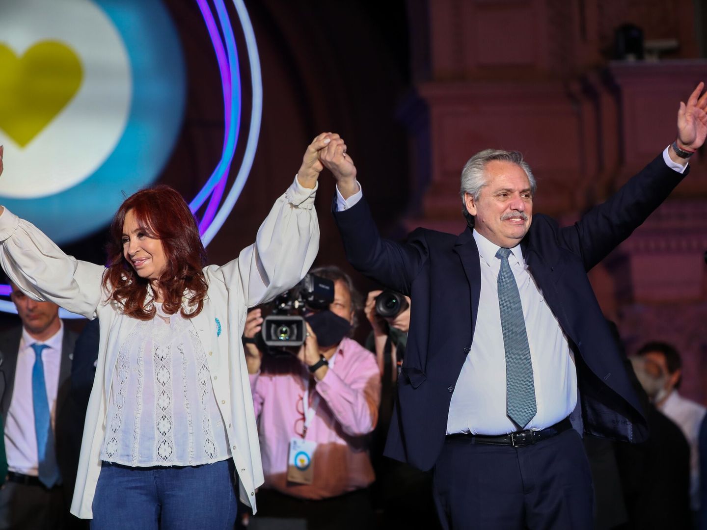 La expresidenta de Argentina, Cristina Fernández de Kirchner, y el mandatario argentino Alberto Fernández (EFE / Juan Ignacio Roncoroni)