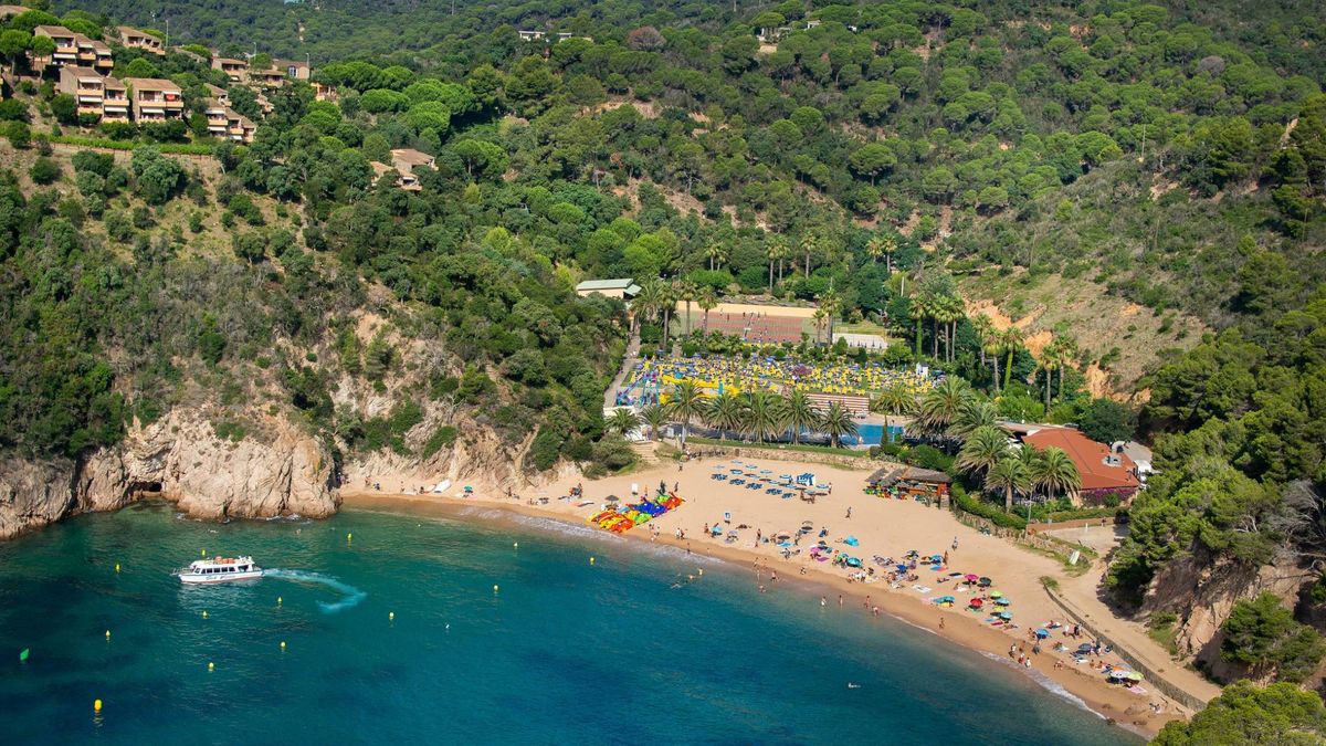 Azora estrena su fondo hotelero con la compra de resort en Costa Brava 