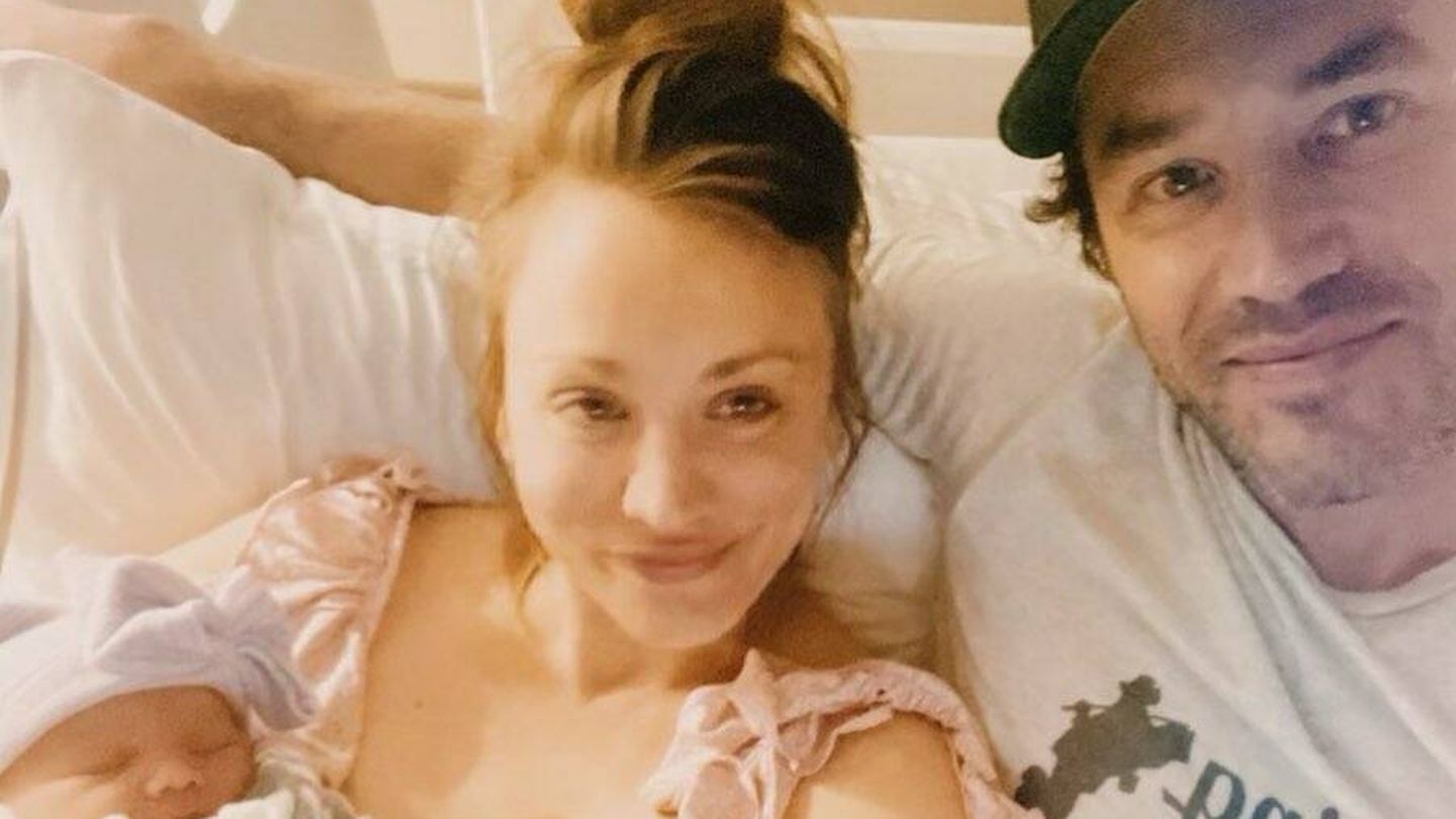 La pareja de actores ha presentado a su hija Matilda. (Instagram/@tommypelphrey)