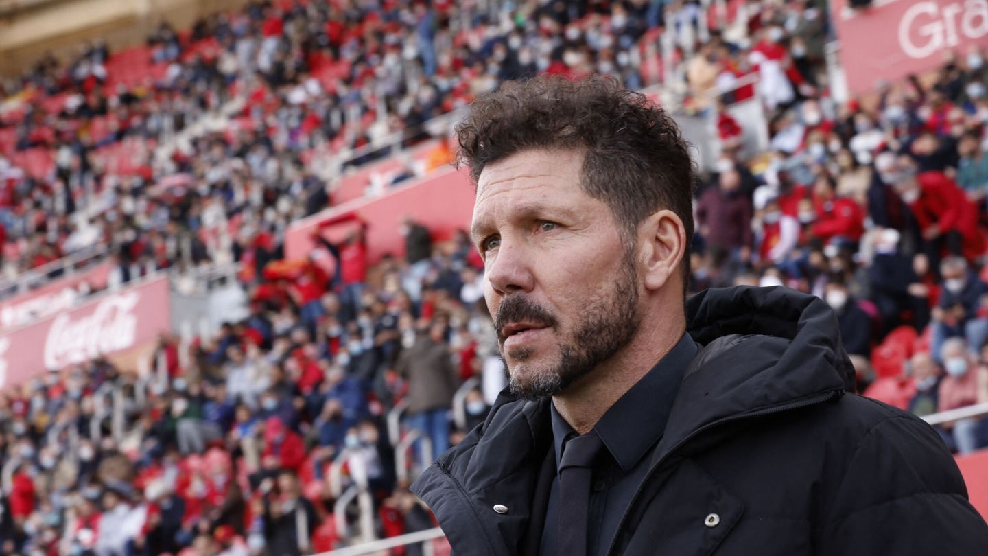 El técnico argentino, durante el partido. (Reuters/Albert Gea)