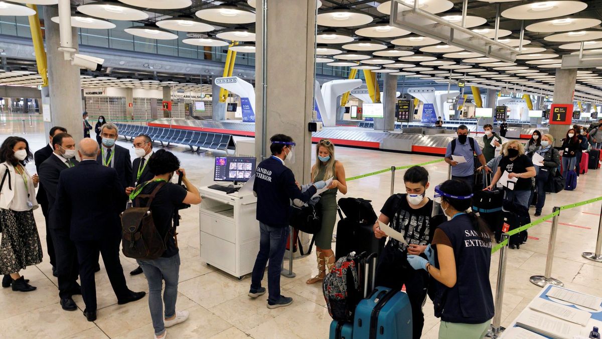 Madrid y Canarias chocan con el Gobierno por el control de los aeropuertos