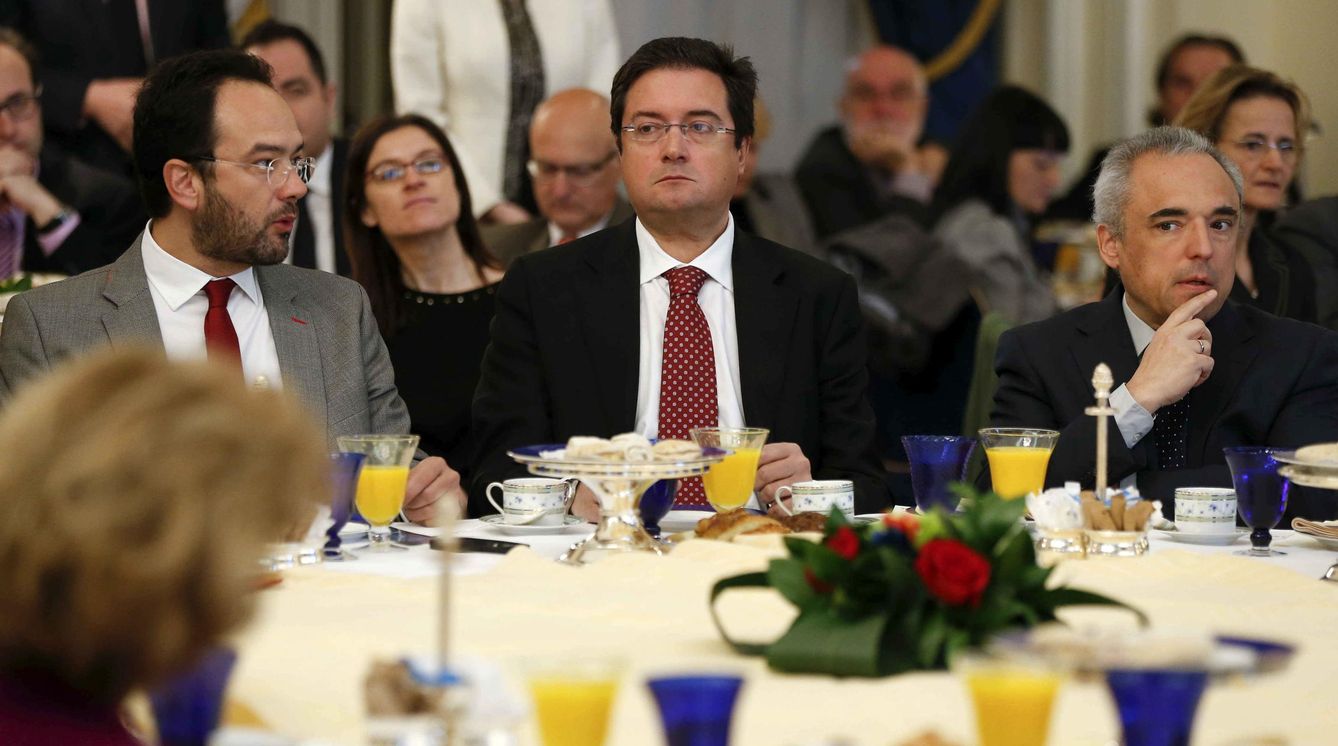 Antonio Hernando, Óscar López y Rafa Simancas, en marzo de 2015, en un desayuno en Madrid. (EFE)