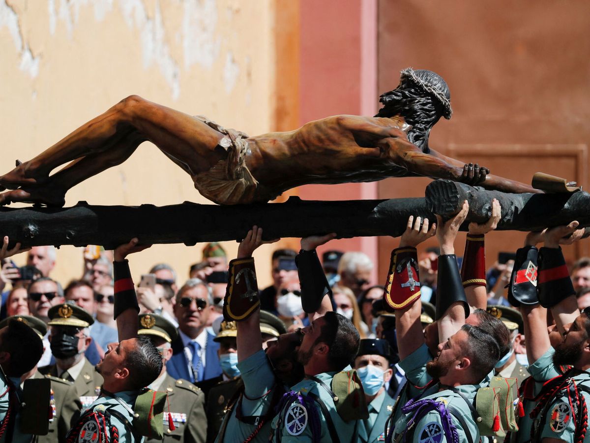 Foto: Traslado del Cristo de la Buena Muerte. (Reuters/Jon Nazca)