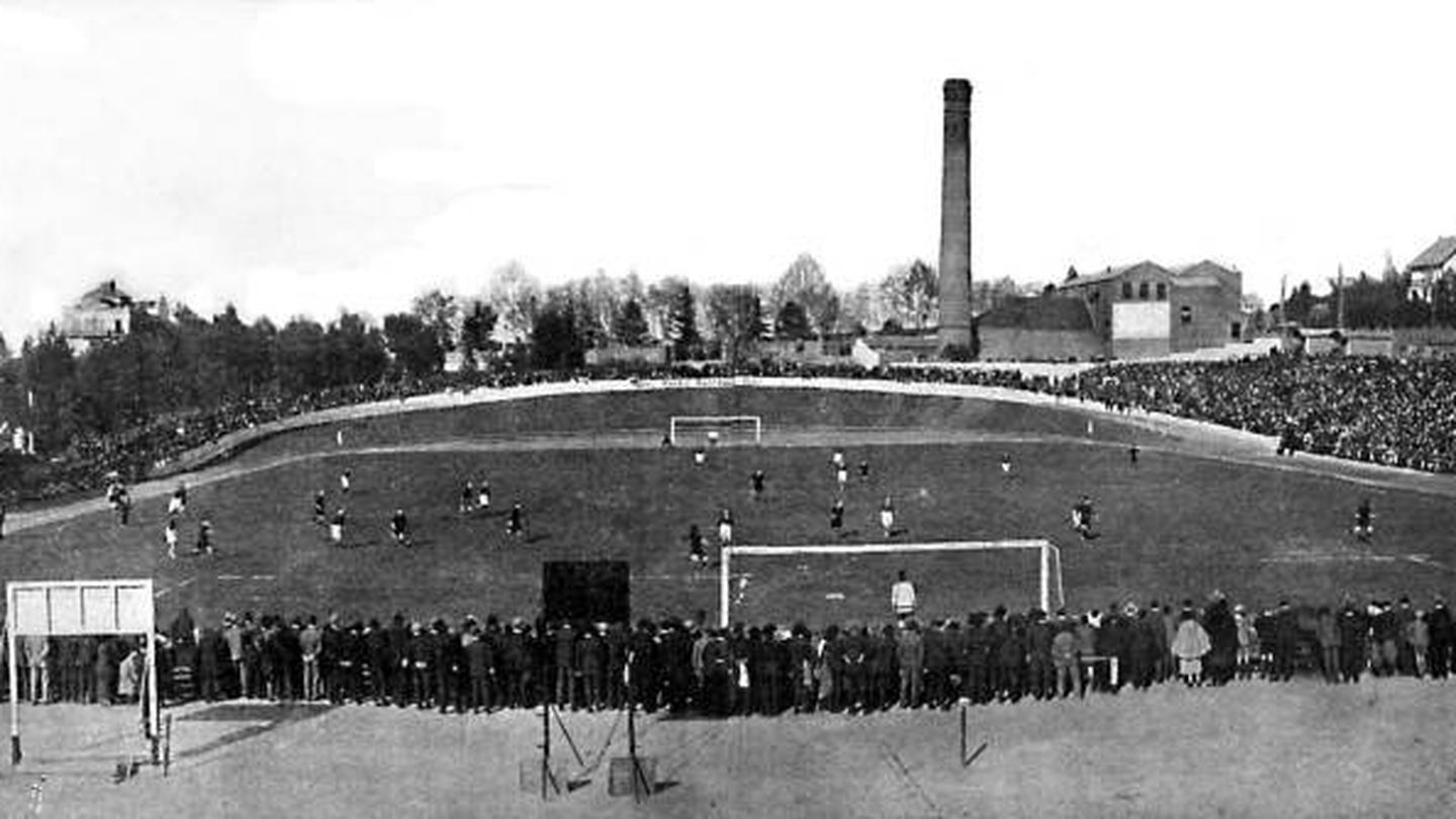 El velódromo, convertido en campo de fútbol en 1923.