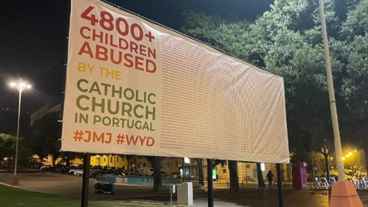 Colocan en Lisboa tres carteles para recordar víctimas de abusos sexuales en la Iglesia 