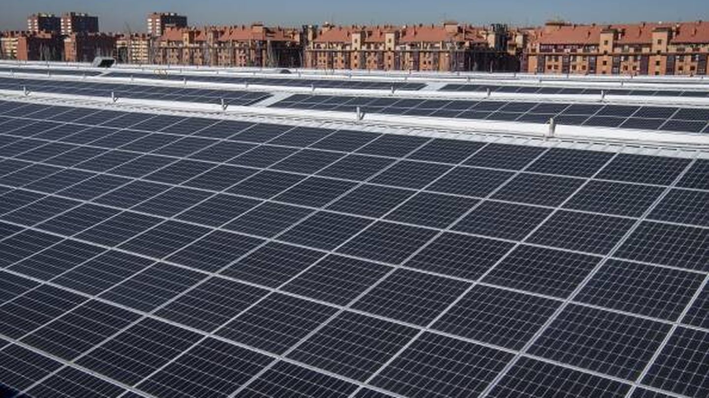 Los módulos fotovoltaicos se instalaron en dos fases, arrancando la producción de la primera en noviembre.