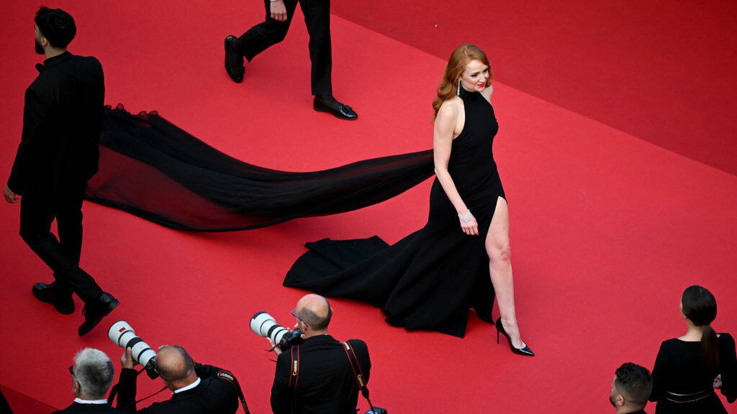 Cristina Castaño en la alfombra roja del Festival de Cine de Cannes con un diseño exclusivo de Nicolás Montenegro. (Getty Images)