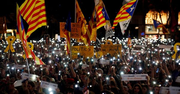 Foto: Manifestación en defensa de la libertad de los políticos presos en Barcelona. (Reuters)