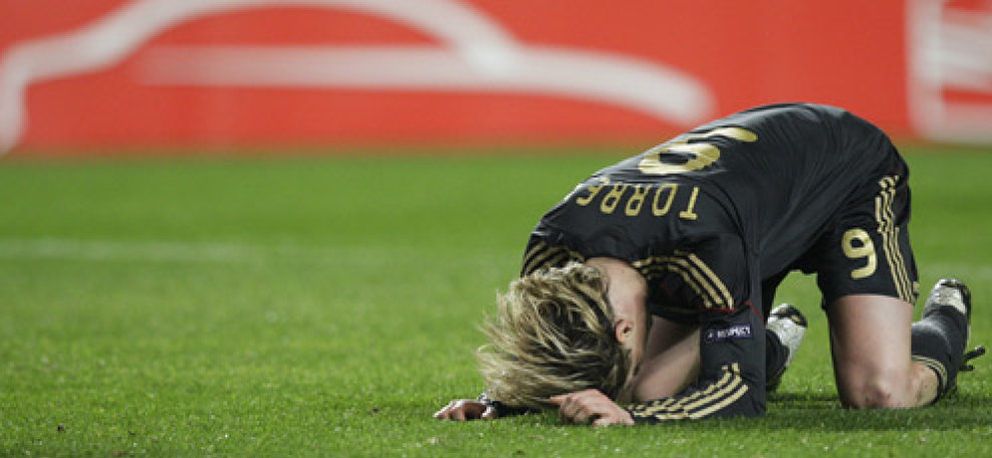 Foto: Fernando Torres podría perderse el partido de la Liga Europa en el Calderón