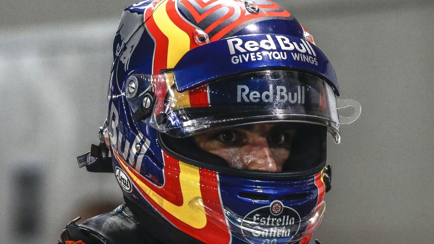 Carlos Sainz correrá con Reanult en 2018. (Reuters)
