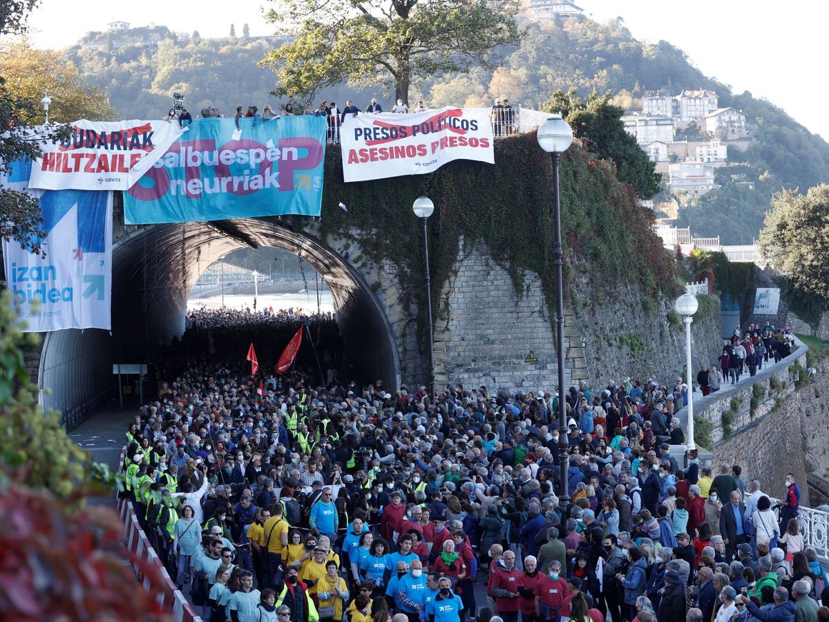 Foto: Manifestación por los presos de ETA en San Sebastián. (EFE)