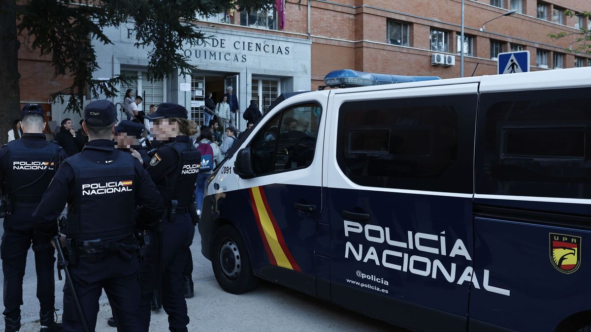 Cinco detenidos por atacar la caseta de Vox en las fiestas de Vallecas y lanzar sillas a los presentes