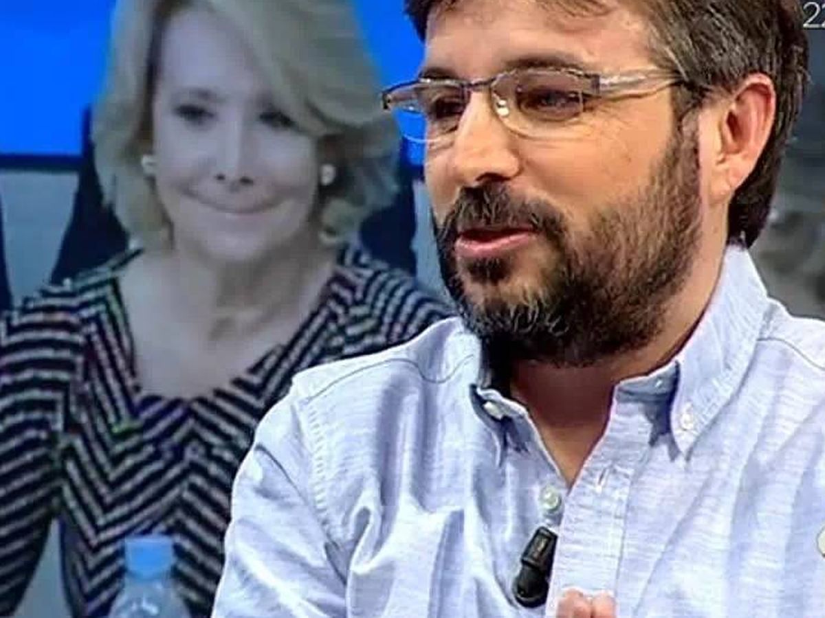 Foto: Jordi Évole hablando sobre Esperanza Aguirre. (Antena 3).