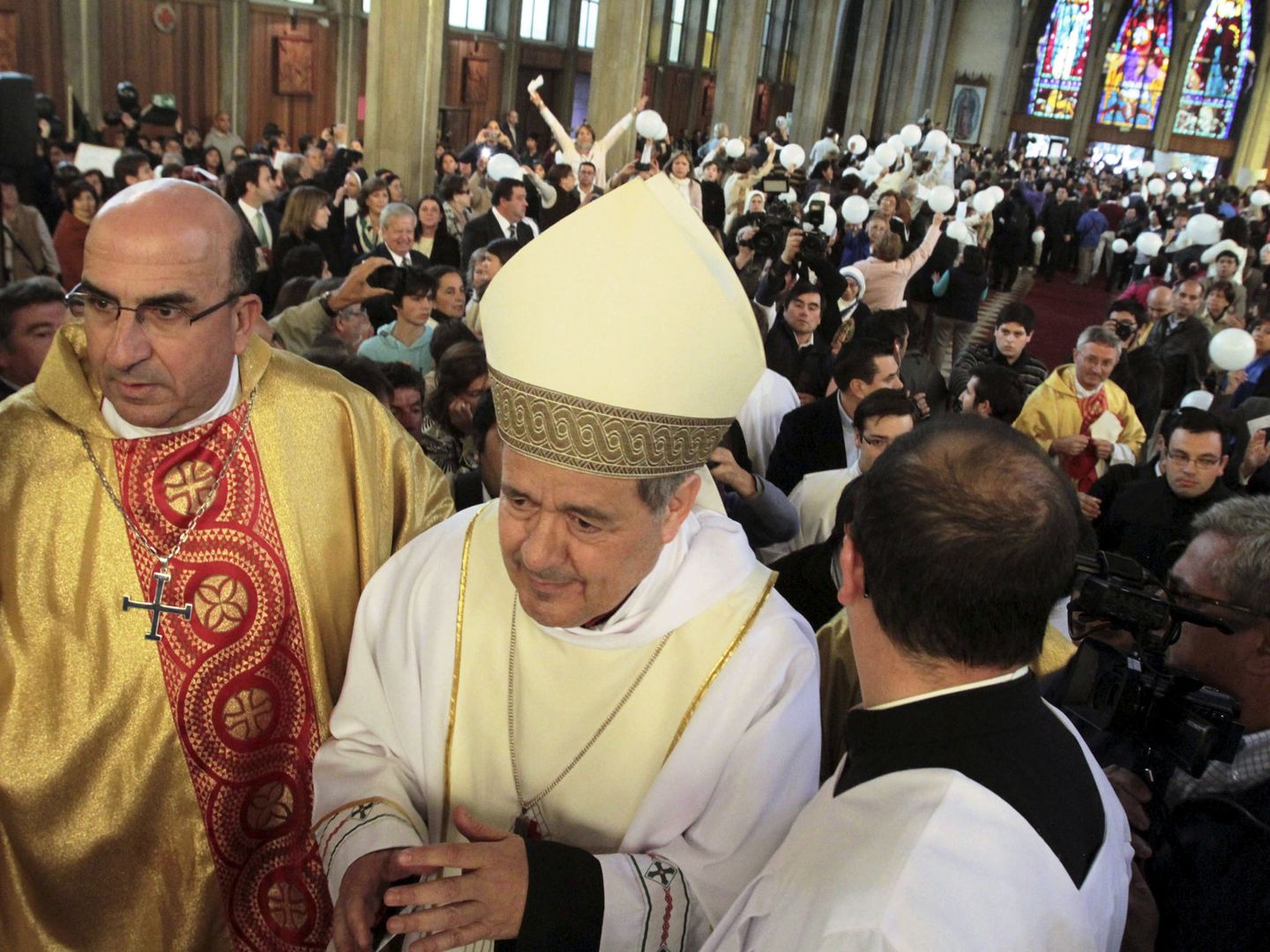 El papa defendió al obispo Juan Barros ante las acusaciones de abuso sexual (Reuters)