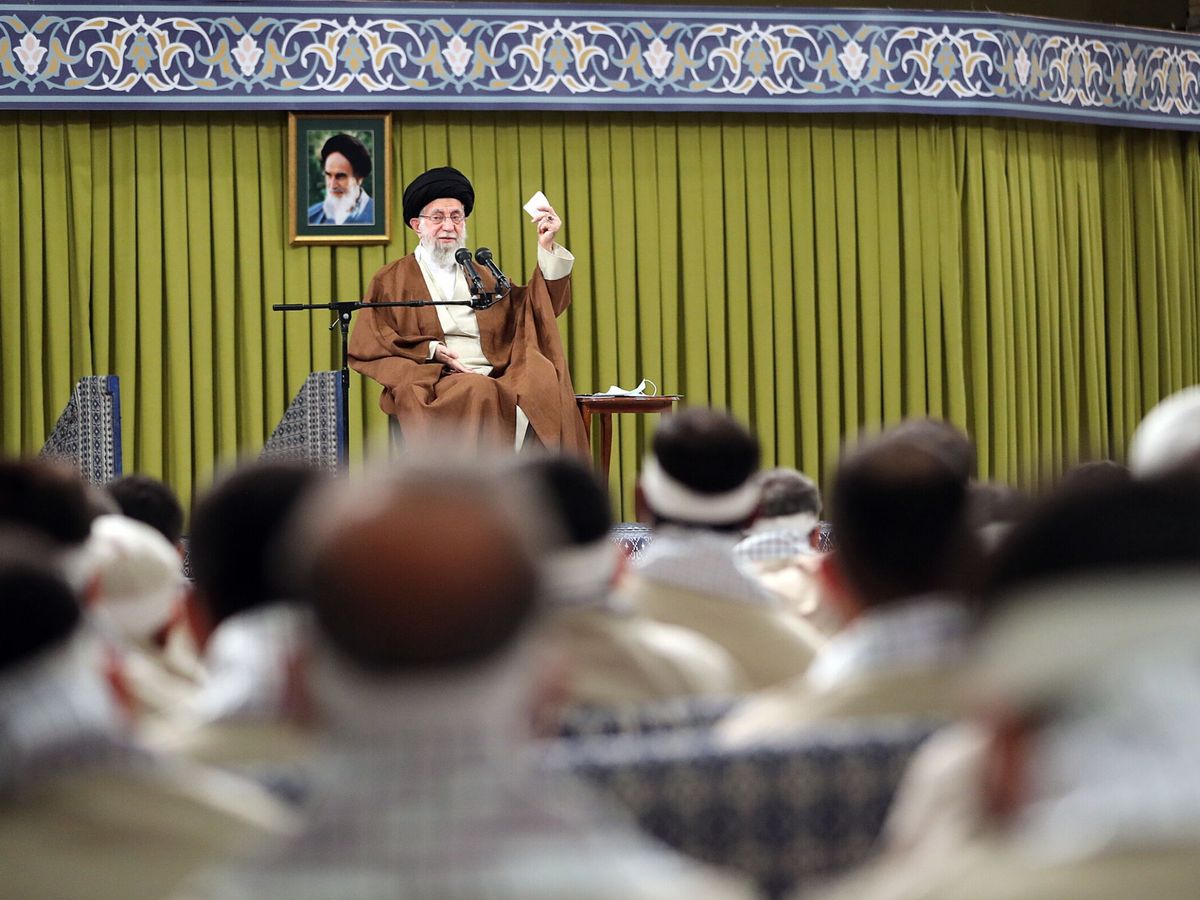 Foto: El líder supremo de Irán, el ayatolá Jamenei, el 25 de noviembre. (EFE/EPA)