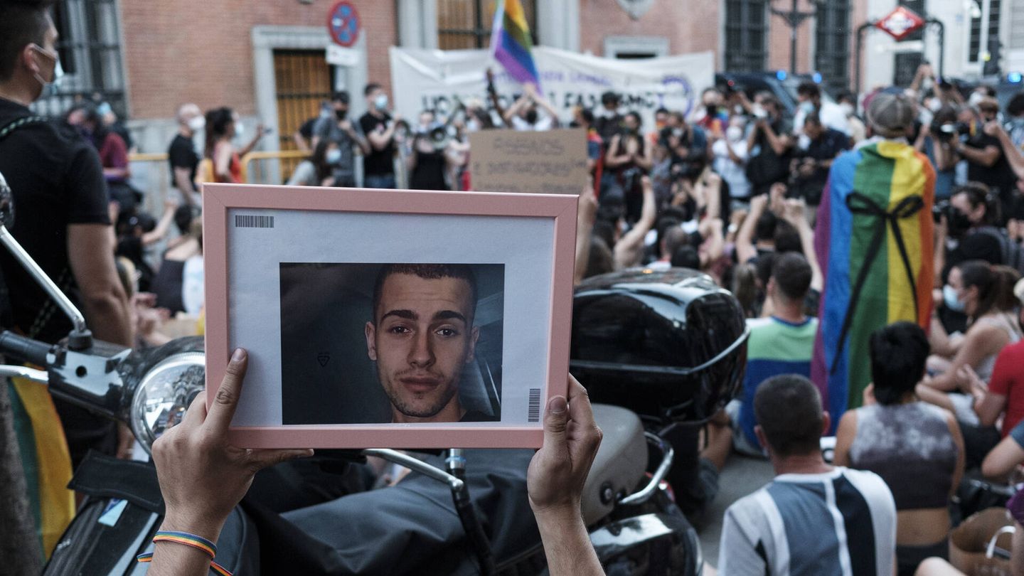 El joven gallego Samuel en una fotografía en la protesta. (S. B.)
