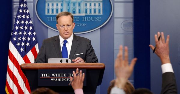 Foto: Sean Spicer durante la rueda de prensa de ayer en la Casa Blanca (Reuters)
