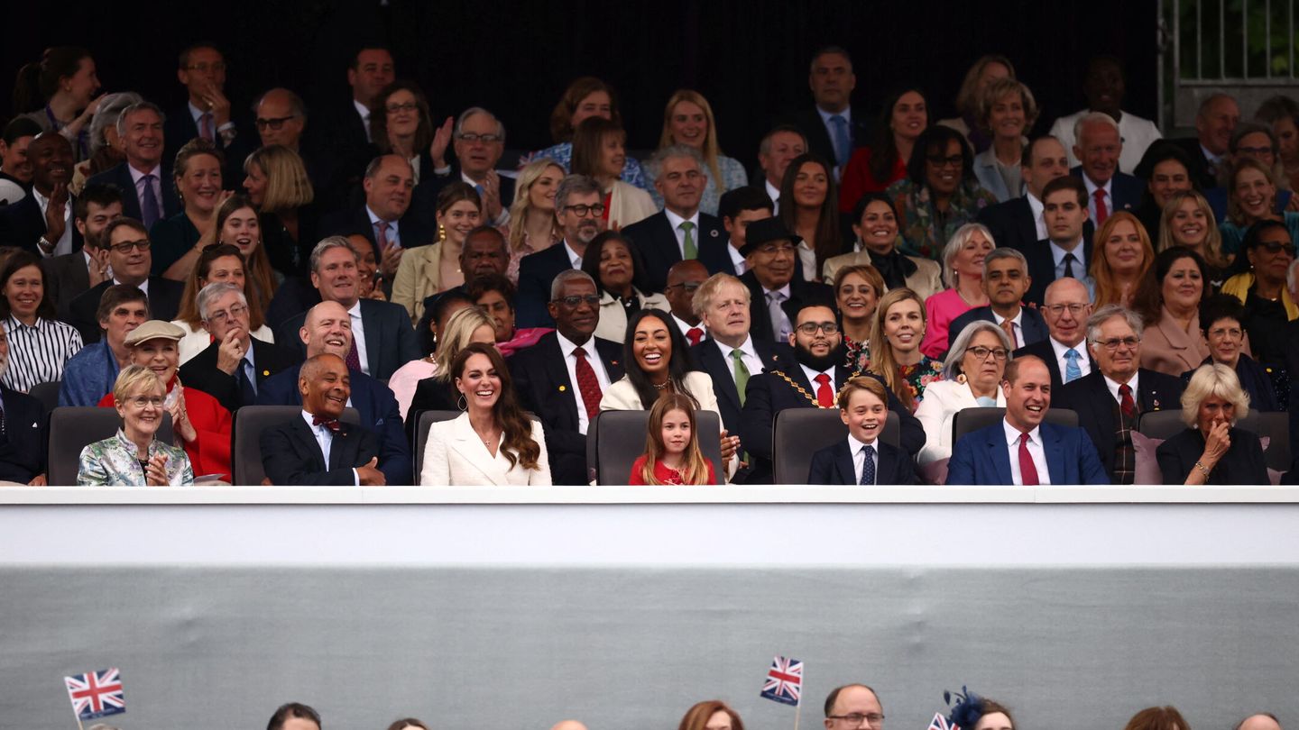 La familia real, disfrutando del concierto. (Reuters/Pool/Henry Nicholls)