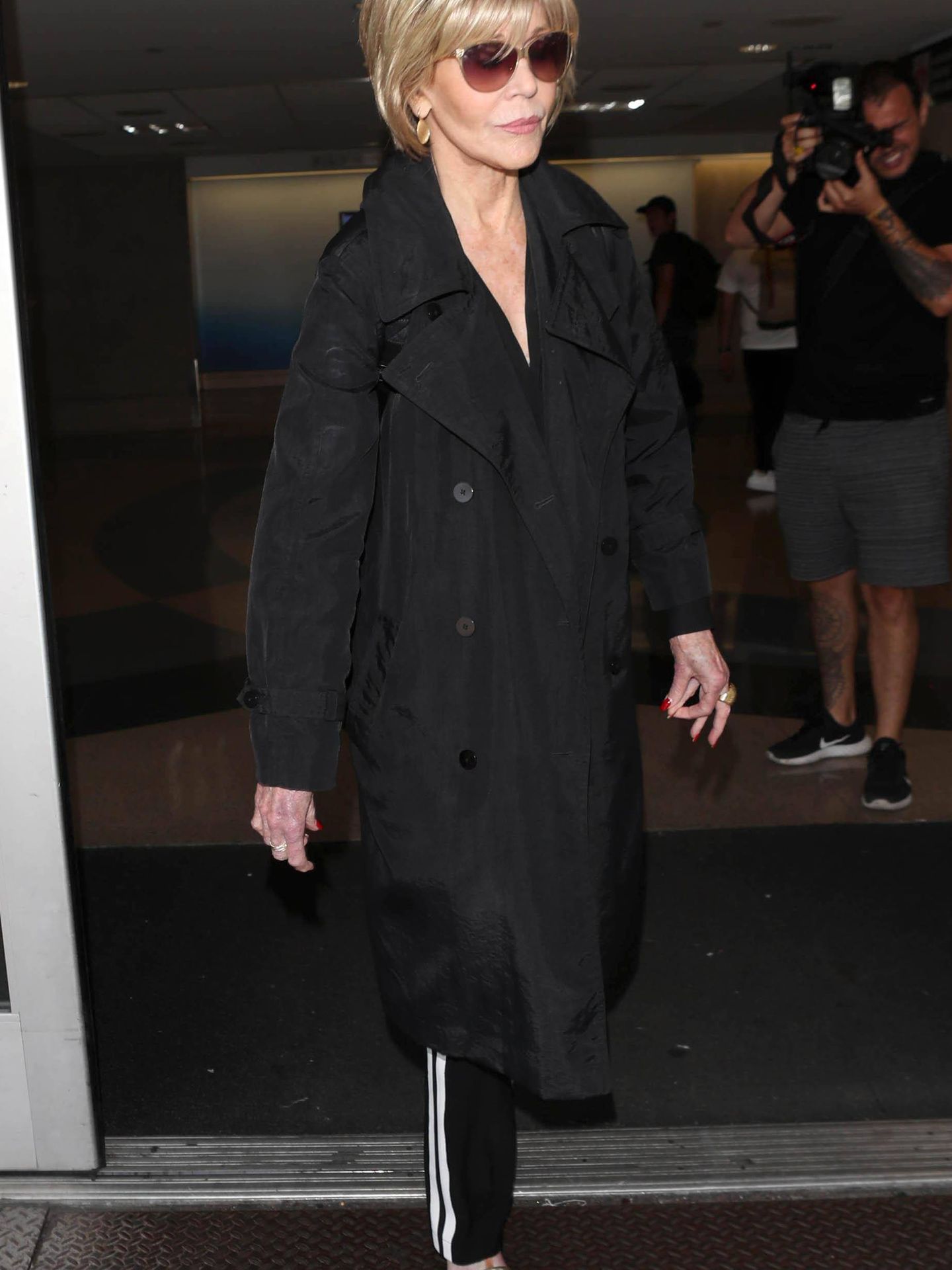 Fonda llega a Los Angeles con un look arriesgado (Cordon Press)