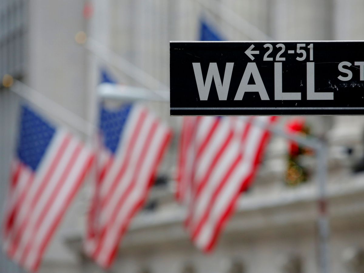 Foto: File photo: a street sign for wall street is seen outside the new york stock exchange in manhattan, new york city