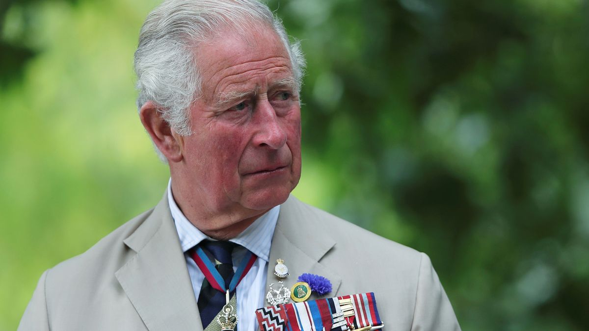 Buckingham, el príncipe Carlos y la prensa: todos en contra de 'The Crown' (y Meghan y Harry cuestionados)