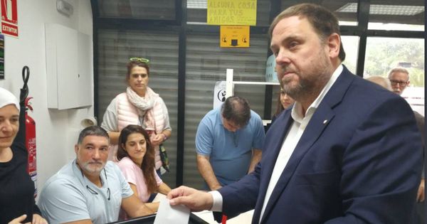 Foto: Oriol Junqueras, durante su votación (ERC)