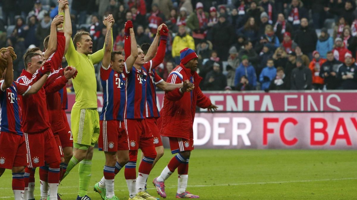 El Bayern ridiculiza al Hamburgo el día en que el Leverkusen remó y murió en la orilla