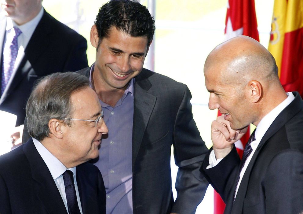 Foto: Fernando Hierro vuelve al Real Madrid de la mano de Florentino Pérez para sustituir a Zidane. (EFE)