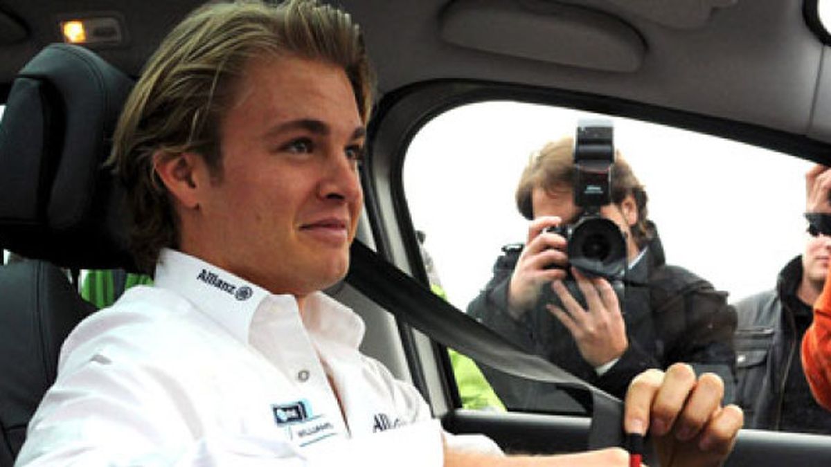Mercedes confirma el fichaje de Rosberg