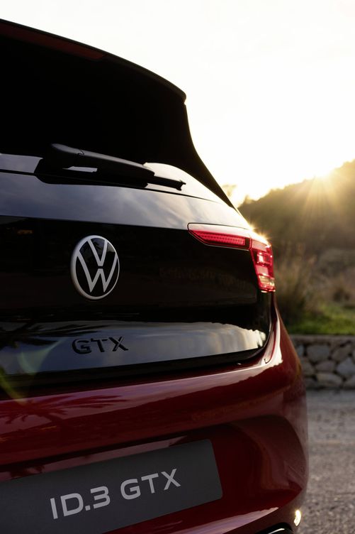 Vista posterior del nuevo Volkswagen ID.3 GTX.