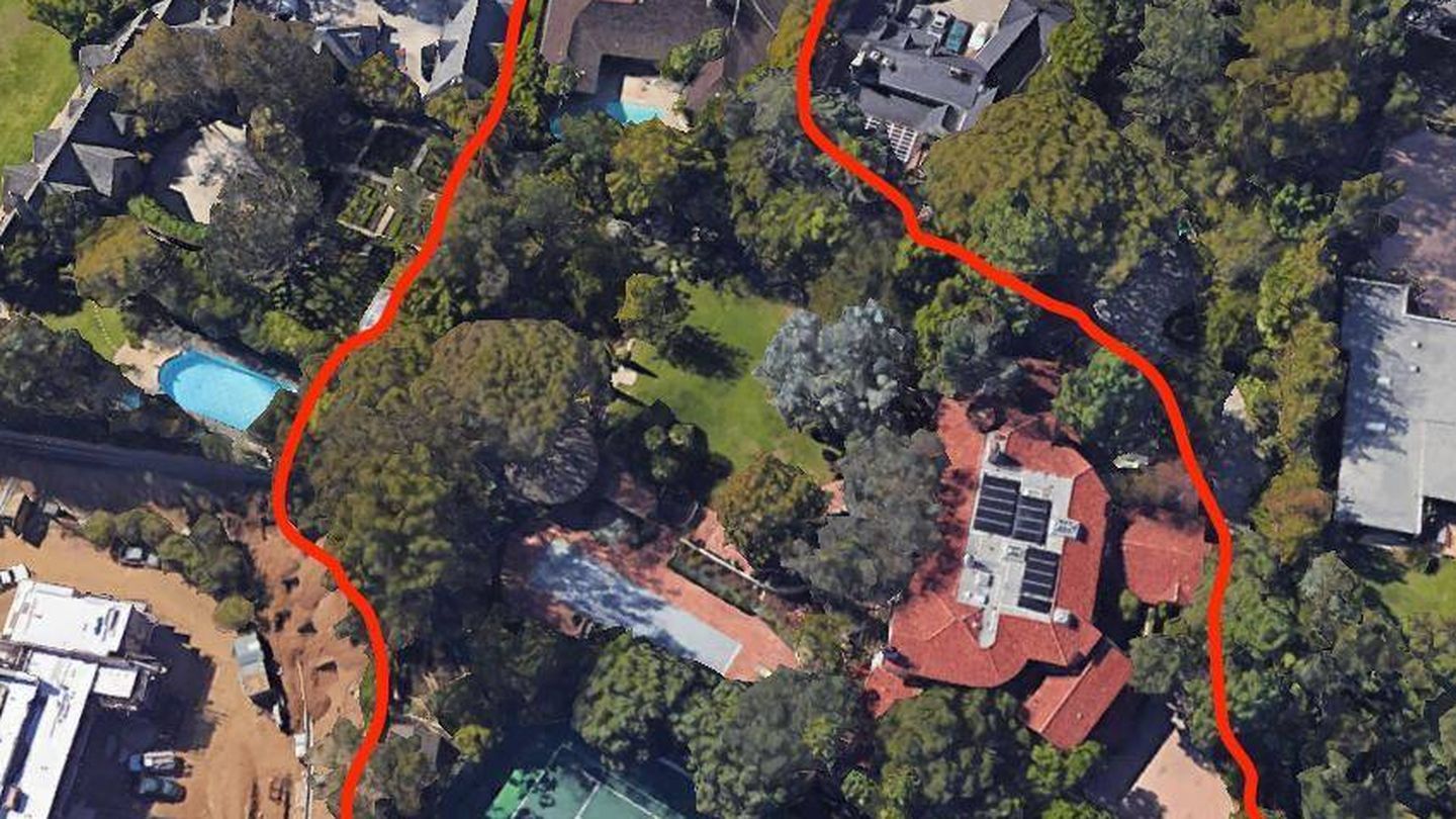 La mansión de Jeff Bezos en Beverly Hill. (Google)