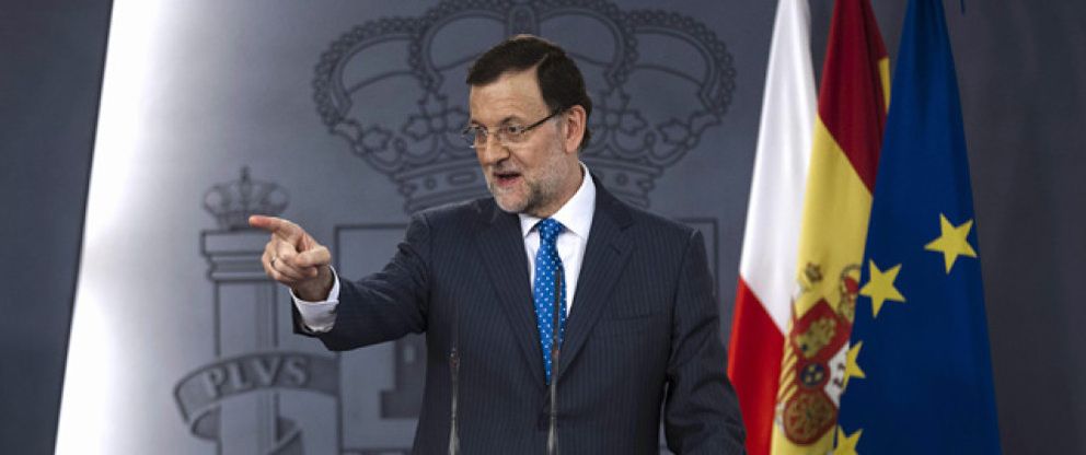 Foto: Rajoy se pone de perfil y deja a Cospedal la defensa del partido
