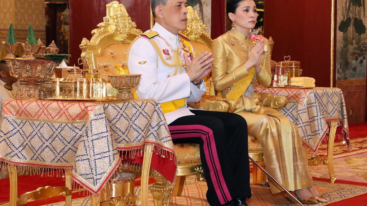 La coronación del rey de Tailandia: lujo y ostentación en medio de la tensión política