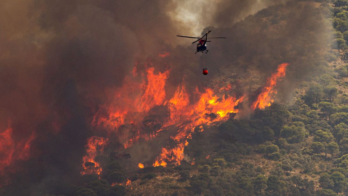 Ascienden a 3.065 los evacuados por el incendio de Mijas: 1.890 hectáreas afectadas