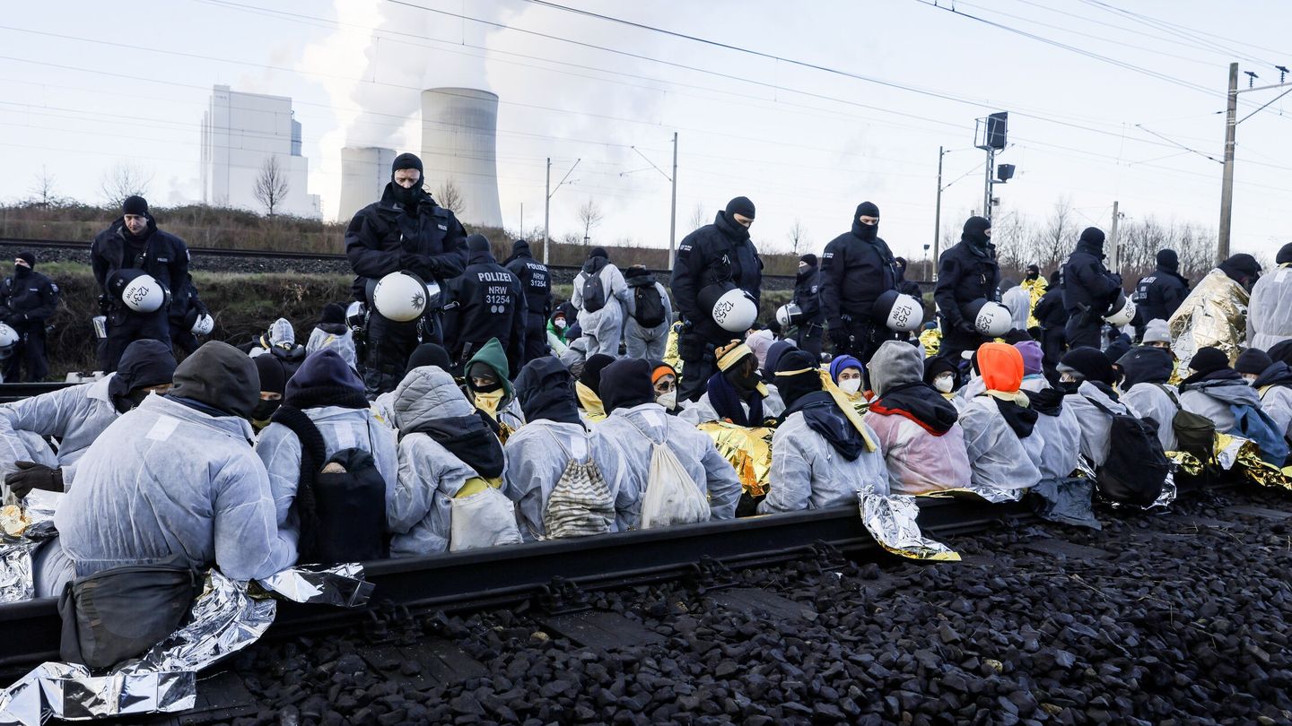 Protestas contra la minería de carbón en Alemania. (EFE/R. Wittek)