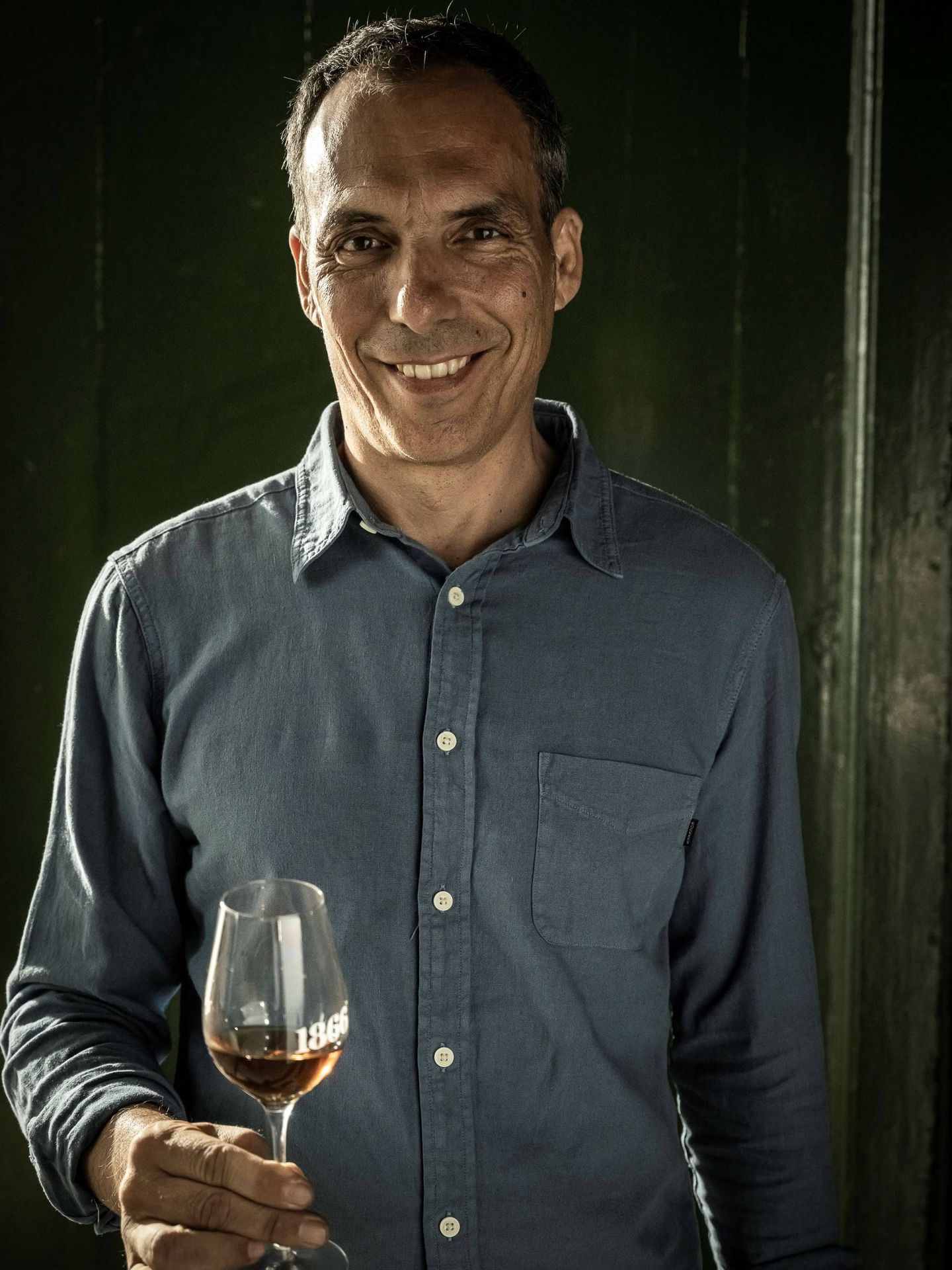 Marcos Alguacil destaca la buena calidad de los vinos que se hacen ahora en España (Foto: cedida)