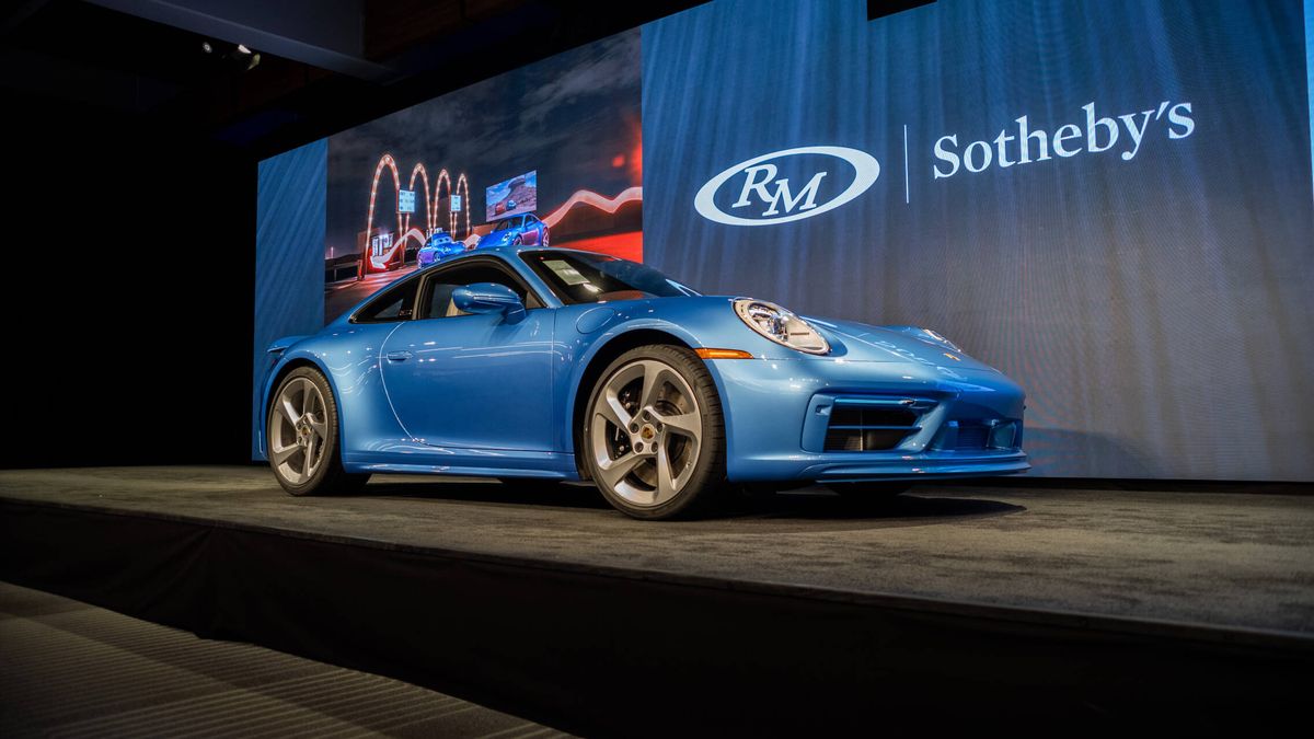 Pujan por teléfono 3,6 millones de euros por la única unidad del Porsche 911 Sally Special