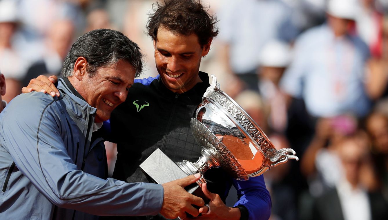 Rafa y Toni Nadal, tras conquistar este año Roland Garros.
