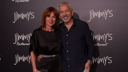 Cumpleaños futbolero con el grupo 'The Paellas' de Patricia Santamarina, la mujer de Carlos Sobera